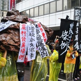 政治意識型態：台灣人左傾與反商？（下）