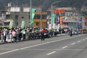 牽手護台灣的行動匯聚了可觀的「人氣」。