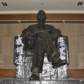 灰色的二二八──讀《重構二二八:戰後美中體制、中國統治模式與臺灣》 灰色的二二八──讀《重構二二八:戰後美中體制、中國統治模式與臺灣》