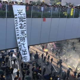 致一場未完的革命－《烈火黑潮》導讀 (2)