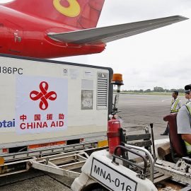 中國對外援助真的造成受贈國民主倒退了嗎？談便宜行事對政治課責的損害