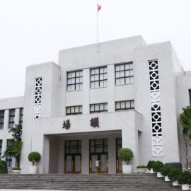 認識立法院的法案審查程序:為什麼現在表決碾壓會被罵,以前逕付二讀就可以? 認識立法院的法案審查程序:為什麼現在表決碾壓會被罵,以前逕付二讀就可以?